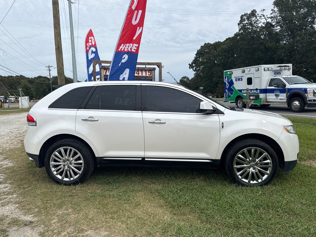 2011 Lincoln MKX Image 10