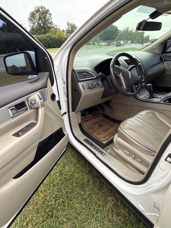 2011 Lincoln MKX Image 14