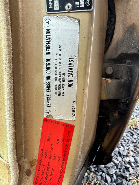 1980 Mercedes-Benz 300-Class Image 22