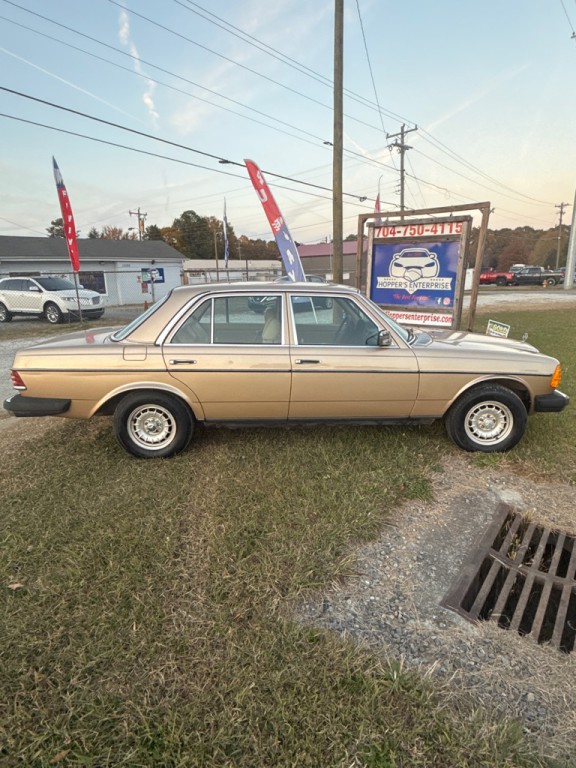 1980 Mercedes-Benz 300-Class Image 27