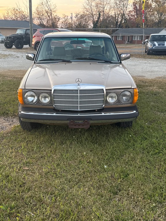 1980 Mercedes-Benz 300-Class Image 29