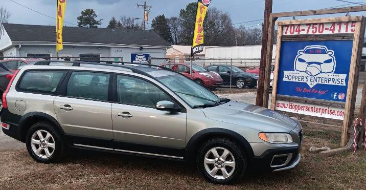 2008 Volvo XC70 Image 1