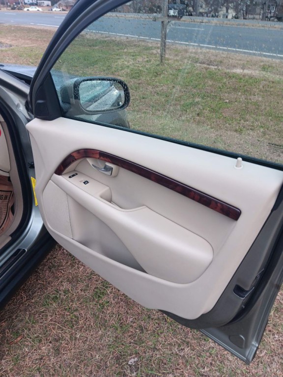 2008 Volvo XC70 Image 11