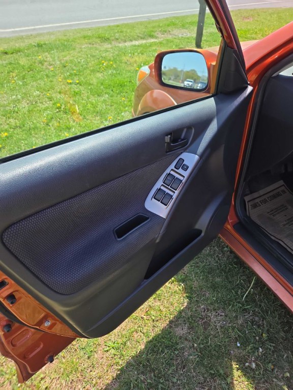 2005 Pontiac Vibe Image 9