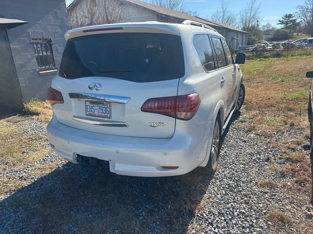 2013 INFINITI QX56 Image 2