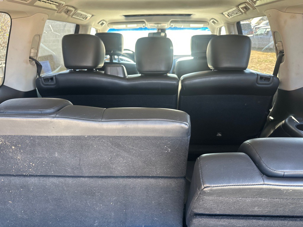 2013 INFINITI QX56 Image 6