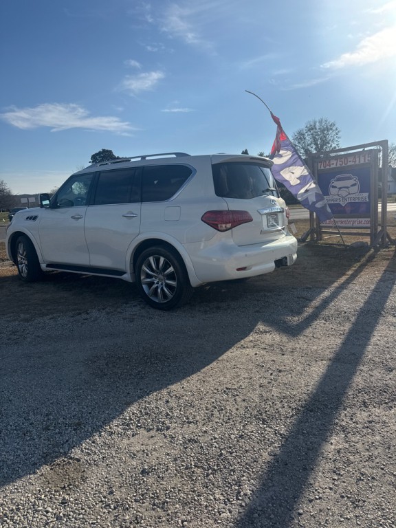 2013 INFINITI QX56 Image 2