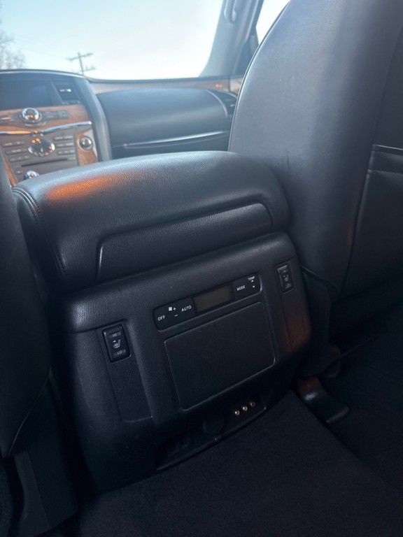 2013 INFINITI QX56 Image 13