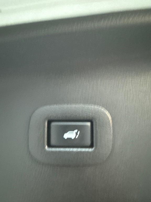 2013 INFINITI QX56 Image 18