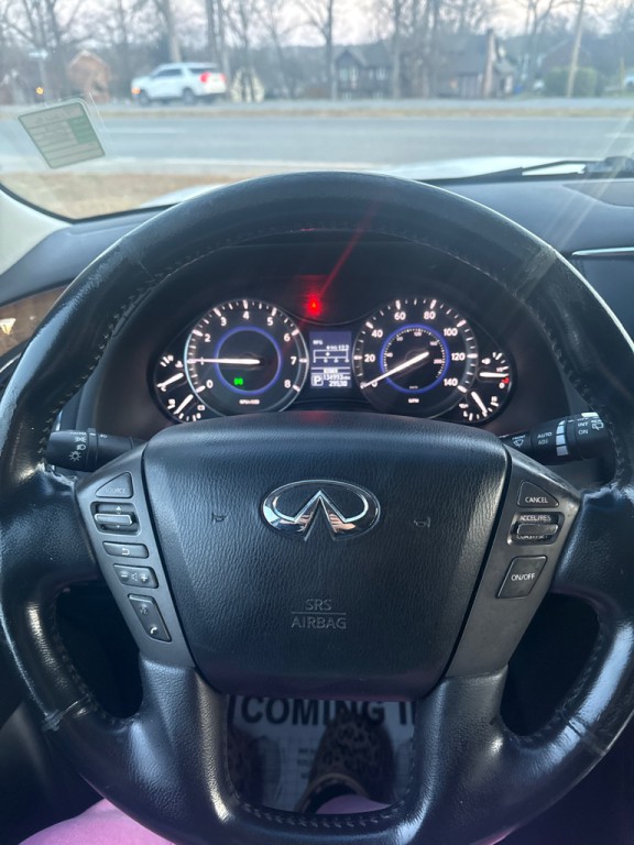 2013 INFINITI QX56 Image 23