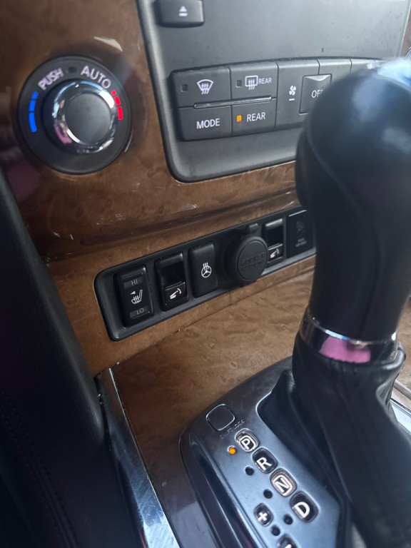 2013 INFINITI QX56 Image 25