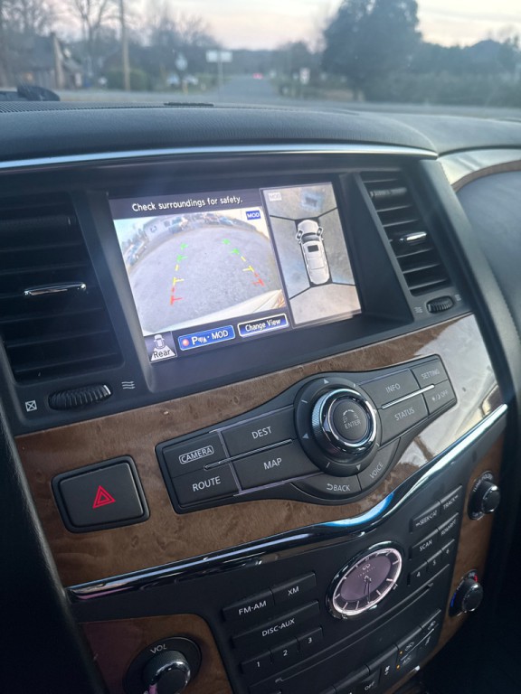 2013 INFINITI QX56 Image 31