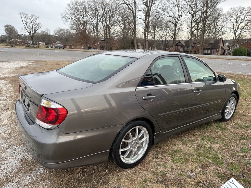 2005 Toyota Camry Image 3