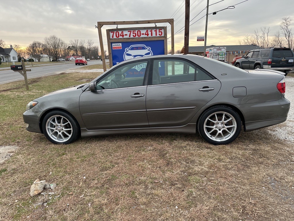 2005 Toyota Camry Image 6