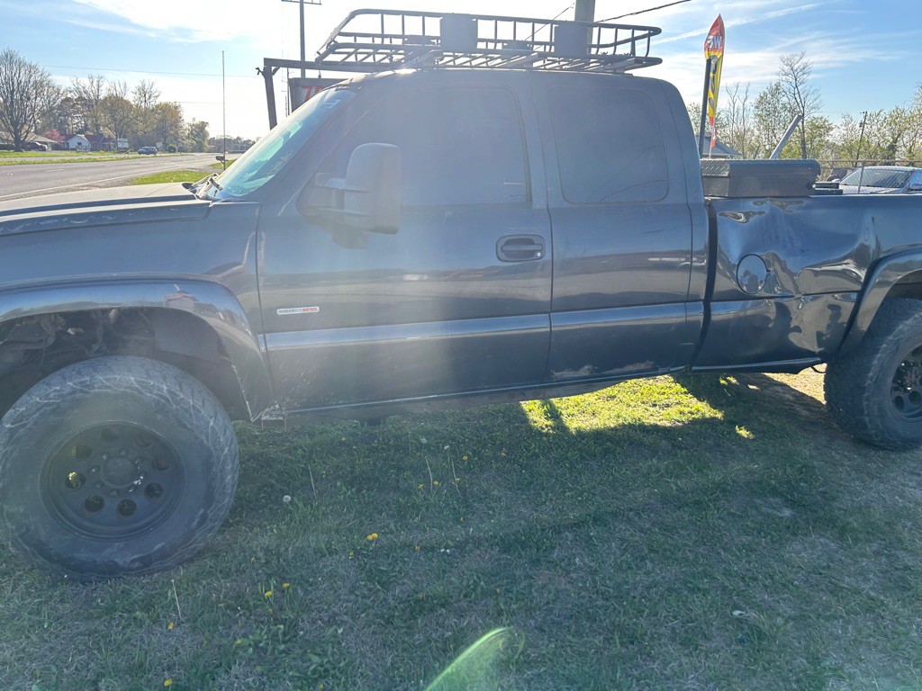 2004 Chevrolet Silverado 1500 Image 3