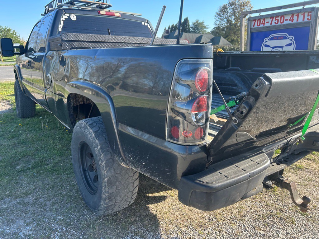 2004 Chevrolet Silverado 1500 Image 5
