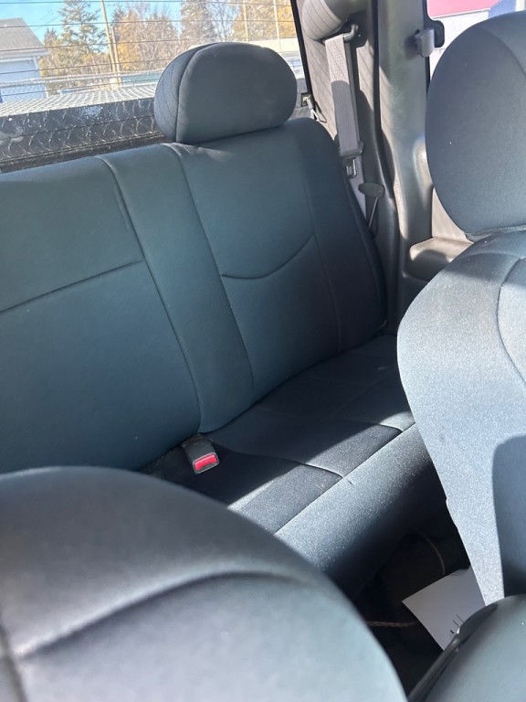 2004 Chevrolet Silverado 1500 Image 13