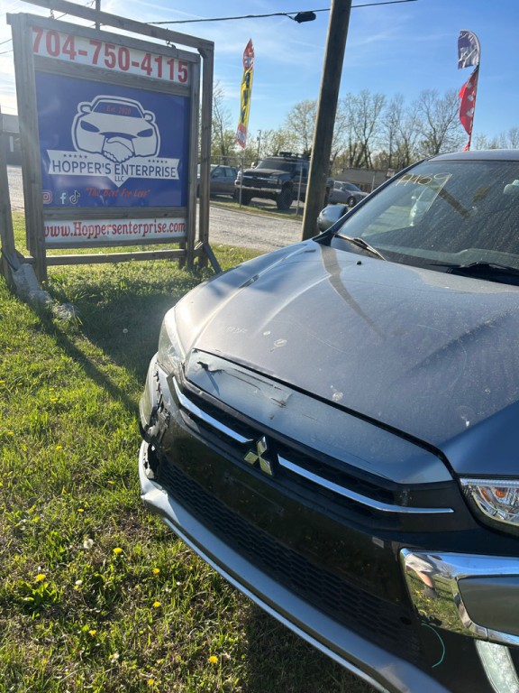 2019 Mitsubishi Outlander Image 3