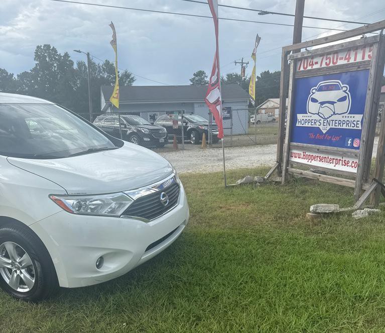 2015 Nissan Quest Image 3