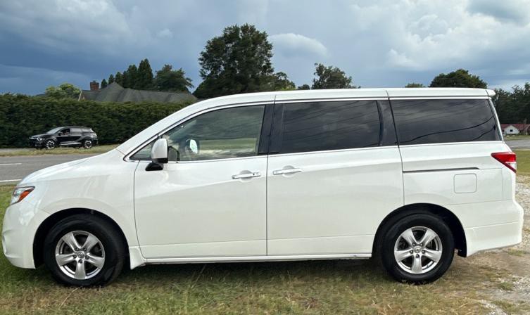 2015 Nissan Quest Image 4