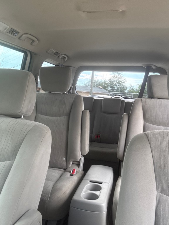 2015 Nissan Quest Image 15