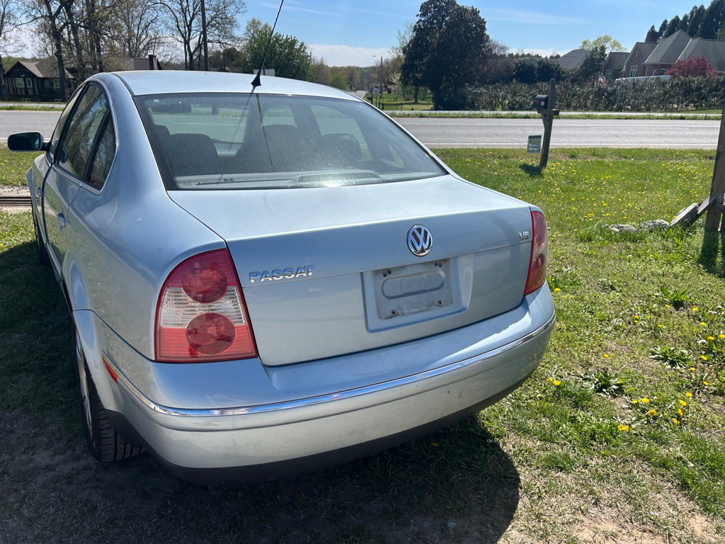 2003 Volkswagen Passat Image 4