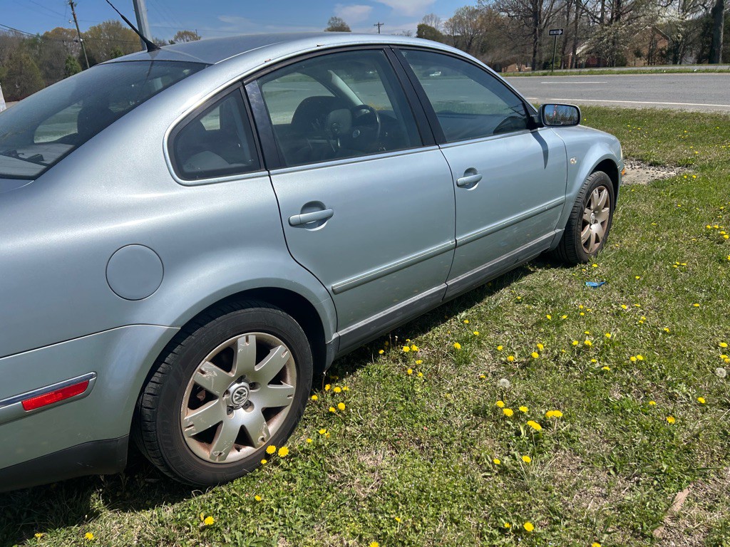 2003 Volkswagen Passat Image 6