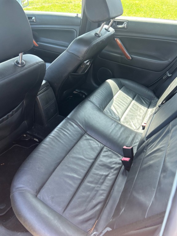 2003 Volkswagen Passat Image 7