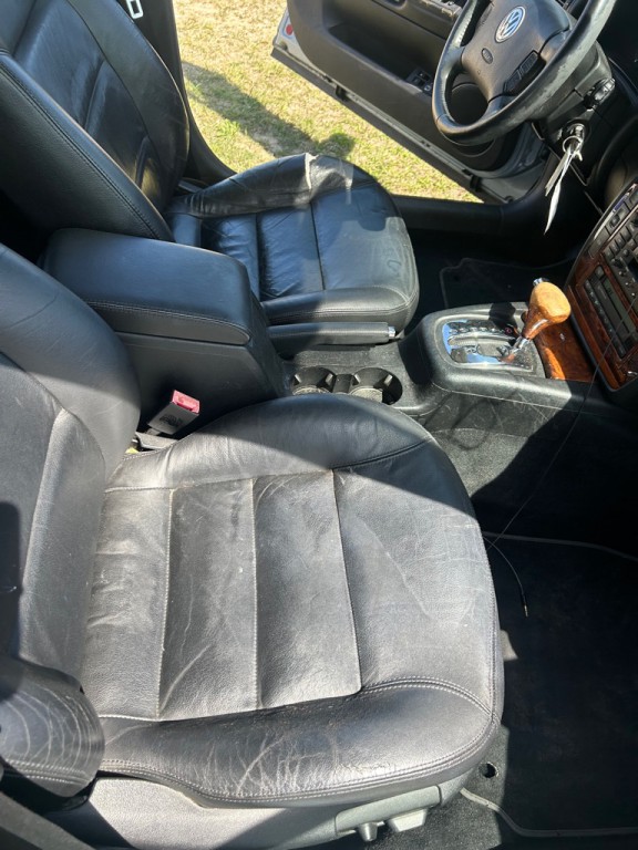 2003 Volkswagen Passat Image 12