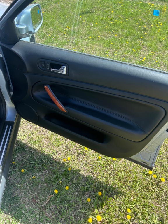 2003 Volkswagen Passat Image 13