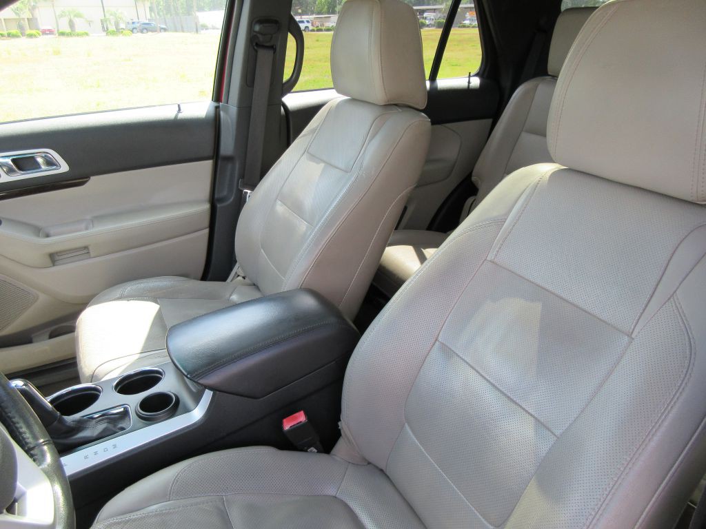 2013 Ford Explorer Image 9