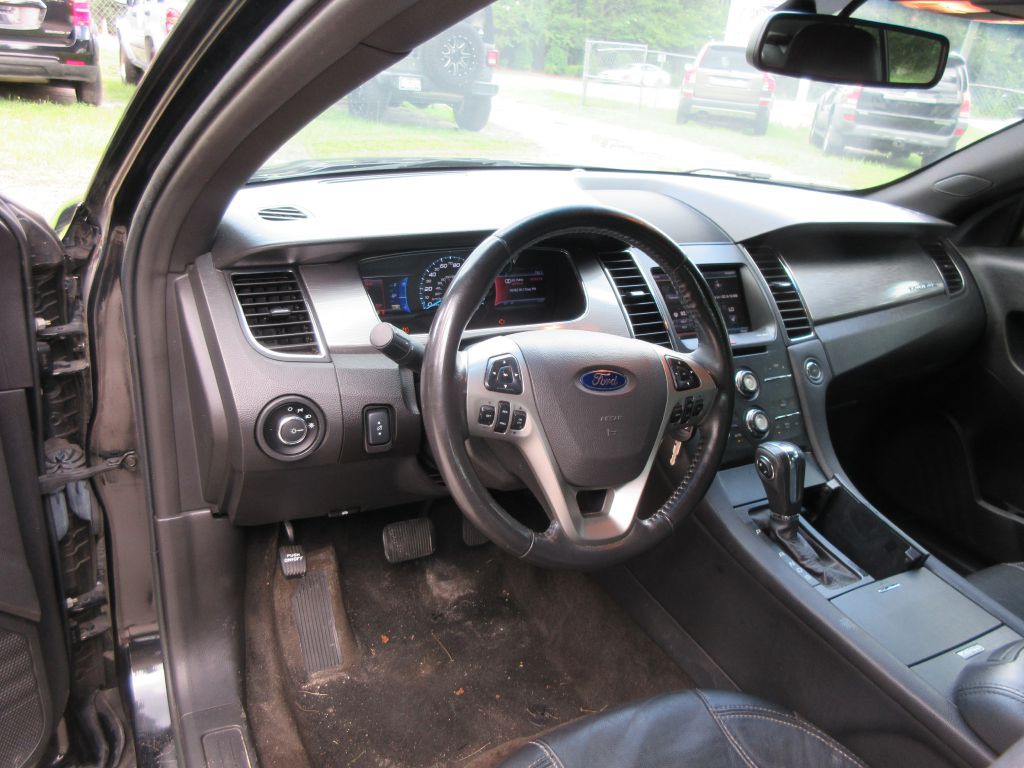 2013 Ford Taurus Image 9