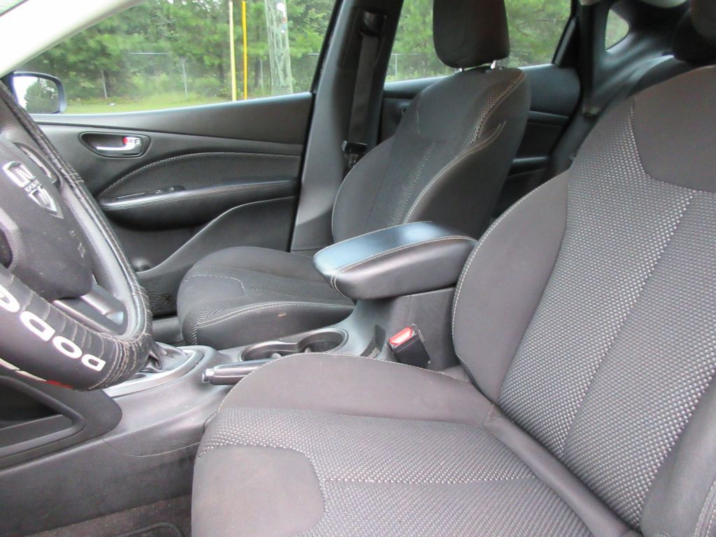 2015 Dodge Dart Image 11