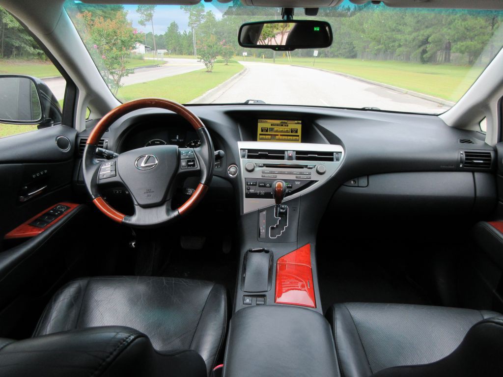 2010 Lexus RX Image 12