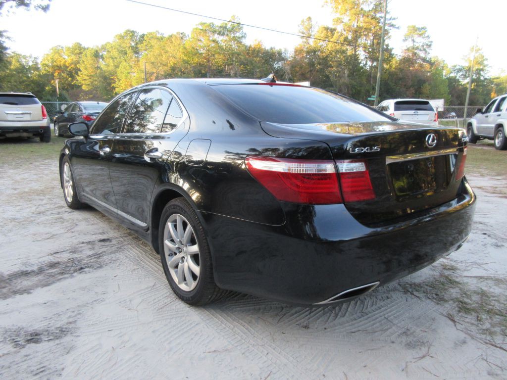 2007 Lexus LS Image 7