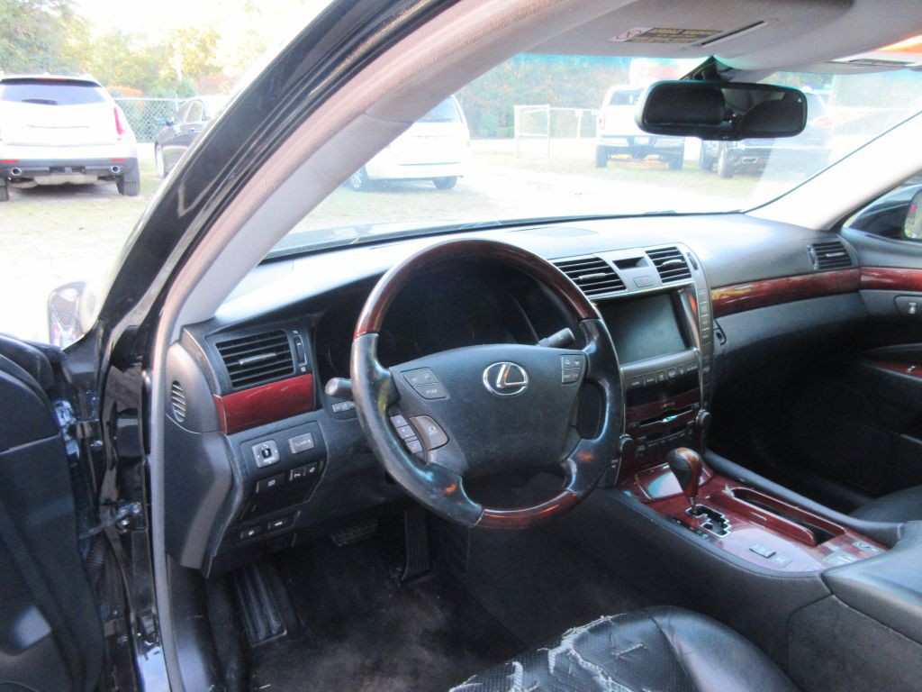 2007 Lexus LS Image 9