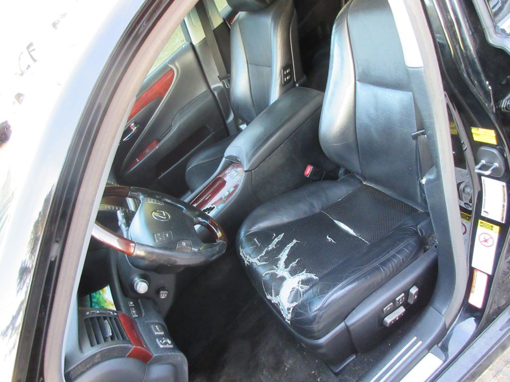 2007 Lexus LS Image 10