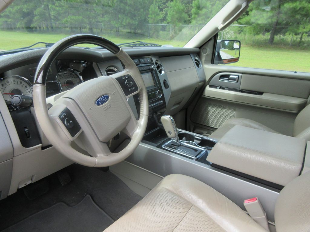 2012 Ford Expedition Image 9