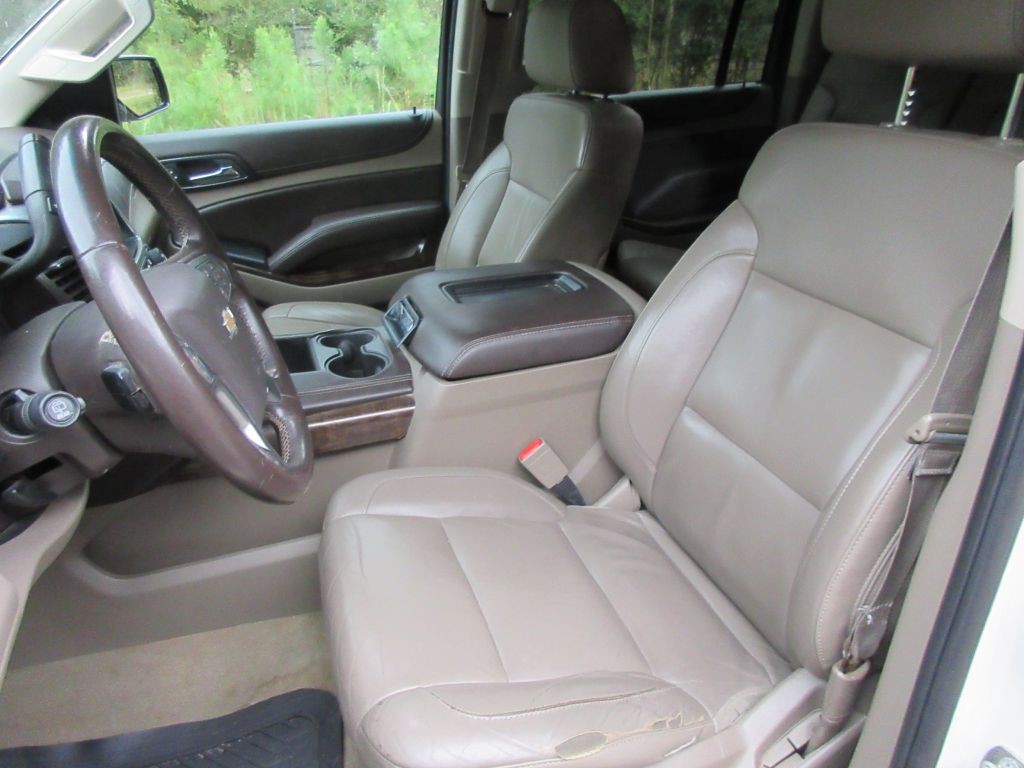 2015 Chevrolet Suburban Image 10