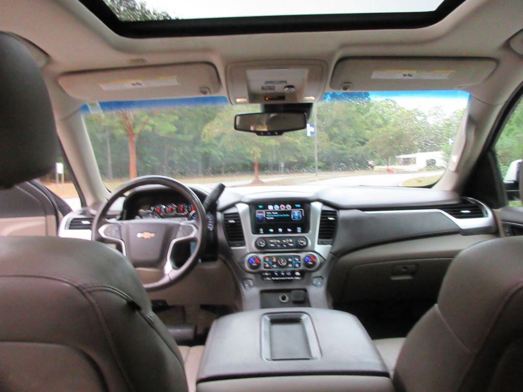 2015 Chevrolet Suburban Image 13