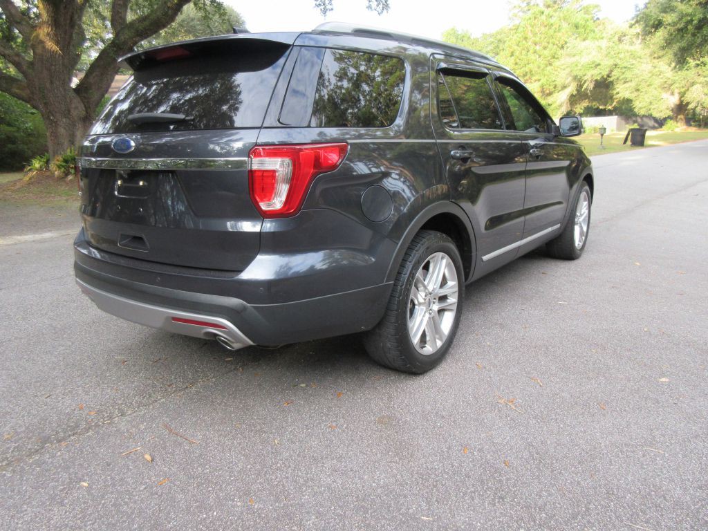 2017 Ford Explorer Image 6