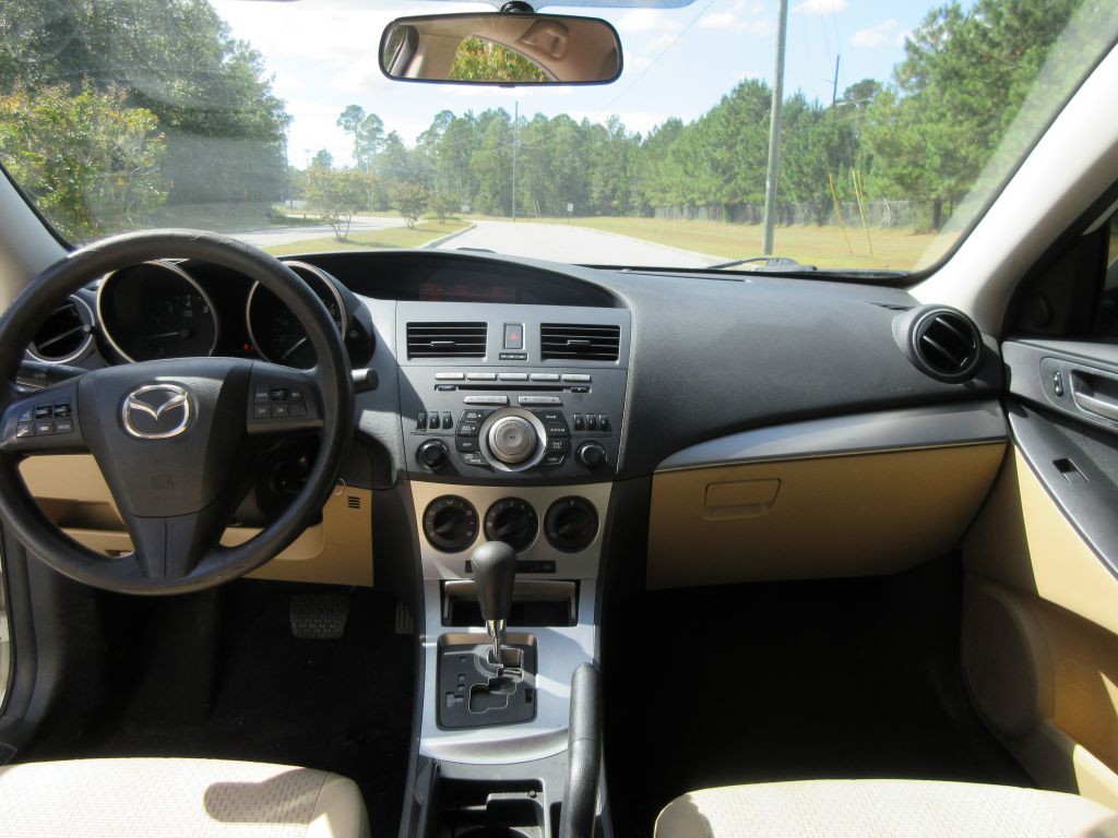 2010 Mazda Mazda3 Image 9