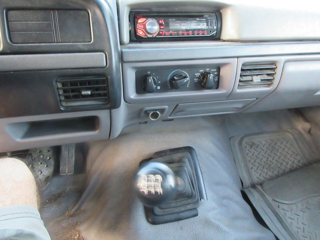 1994 Ford F-150 Image 17