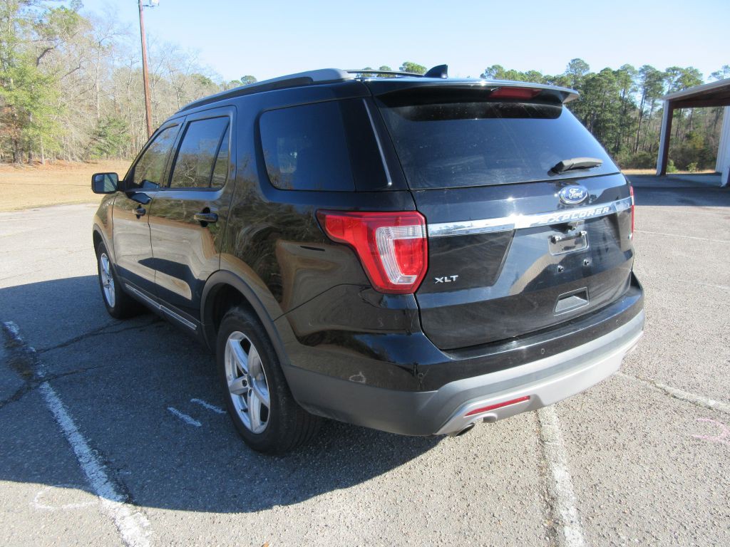 2016 Ford Explorer Image 7