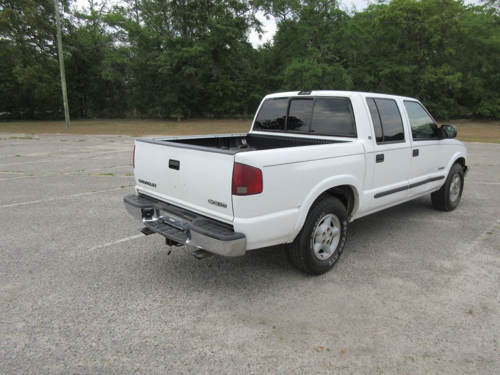 2002 Chevrolet S10 Image 5