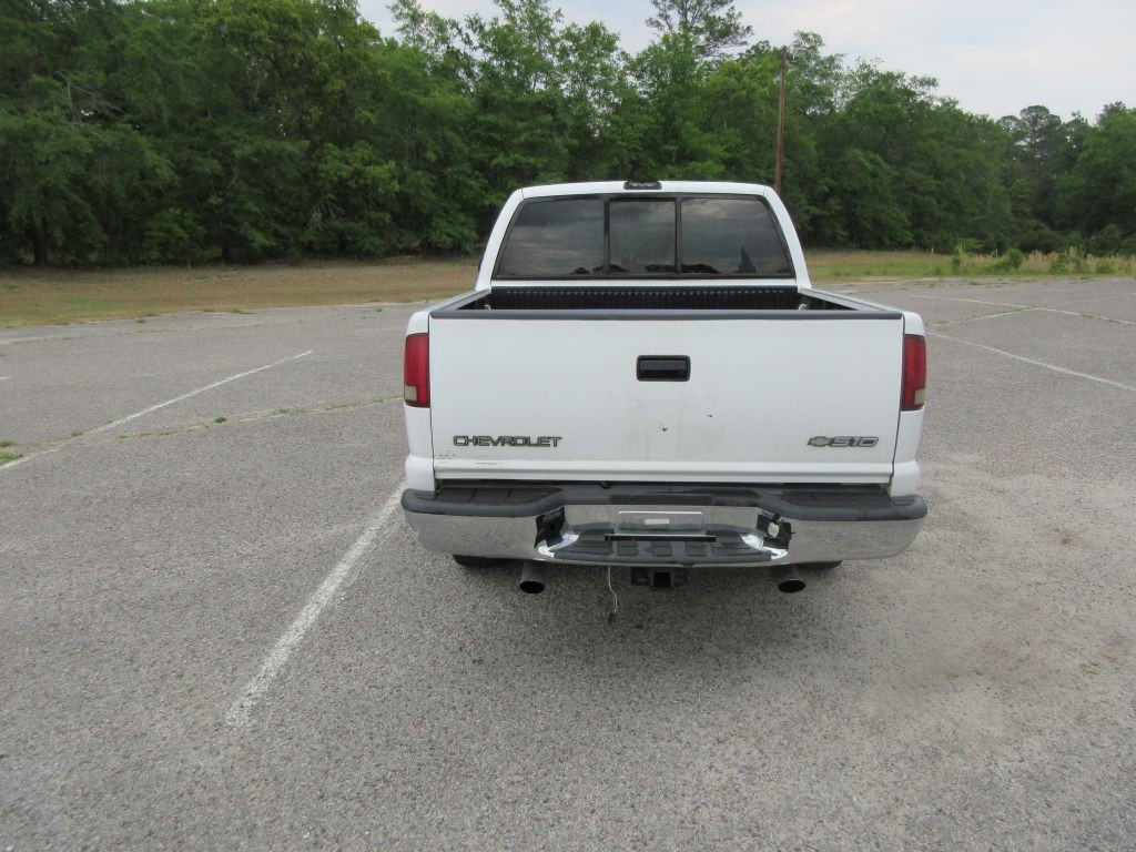 2002 Chevrolet S10 Image 6