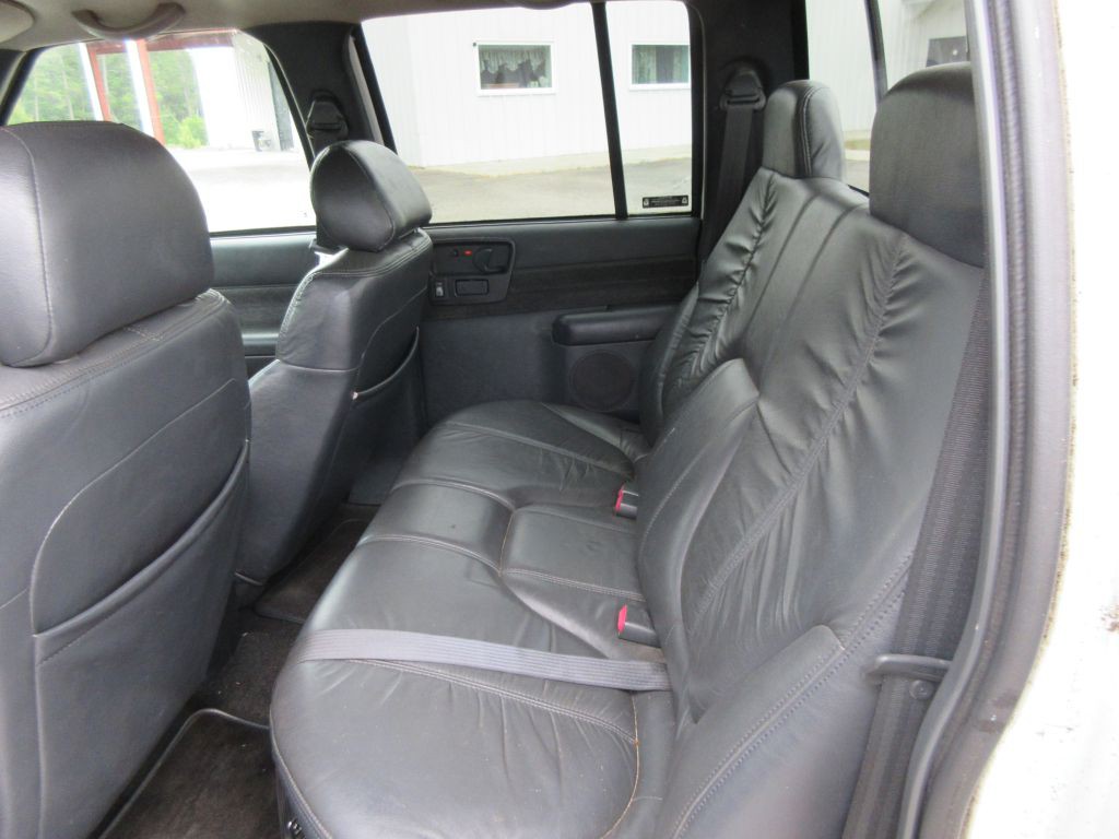 2002 Chevrolet S10 Image 10