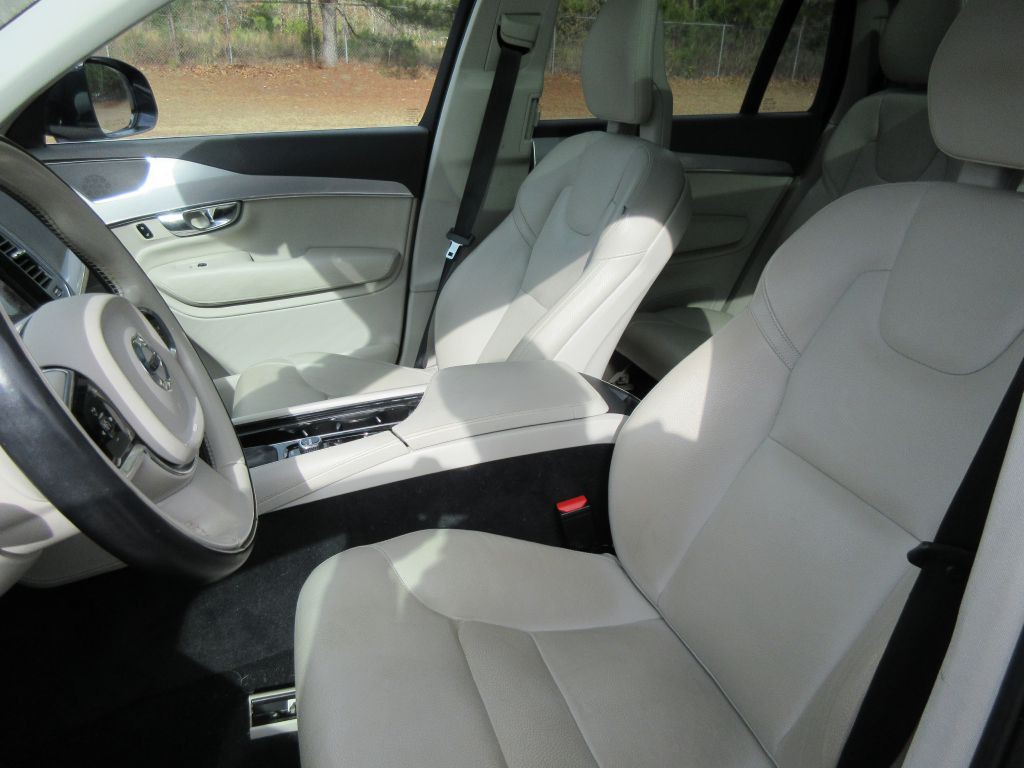 2016 Volvo XC90 Image 10