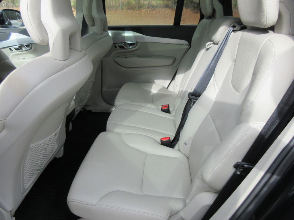 2016 Volvo XC90 Image 11