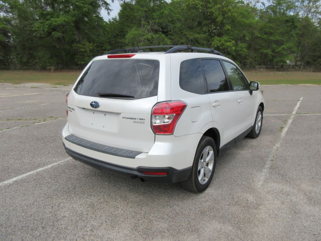 2014 Subaru Forester Image 5